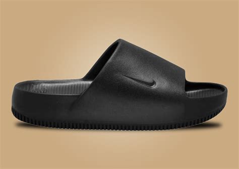 nike calm slides schwarz|nike calm foot locker.